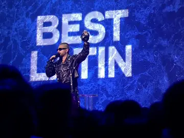 Maluma Wins Best Latin Award