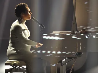 mgid:file:gsp:scenic:/international/mtvema/2014/images/galleries/2014-ema-hightlights/AliciaKeys--458712416-4x3.jpg