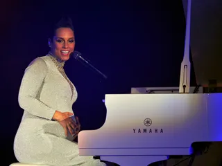 mgid:file:gsp:scenic:/international/mtvema/2014/images/galleries/2014-ema-hightlights/AliciaKeys--458712430-4x3.jpg
