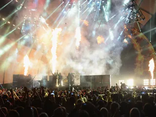 mgid:file:gsp:scenic:/international/mtvema/2014/images/galleries/2014-ema-hightlights/Slash-MylesKennedy-SimonNeil-458713218.jpg