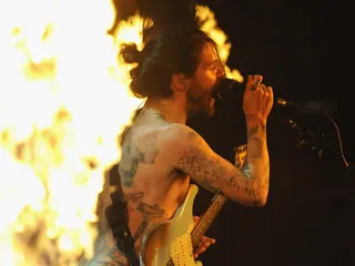 mgid:file:gsp:scenic:/international/mtvema/2014/images/galleries/2014-ema-hightlights/SimonNeil-458712458.jpg