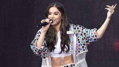 Hailee Steinfeld was originally famous for her acting roles in movies like, True Grit and Pitch Perfect 2. Now she’s being recognized as a super talented singer who puts out empowering messages in her songs.