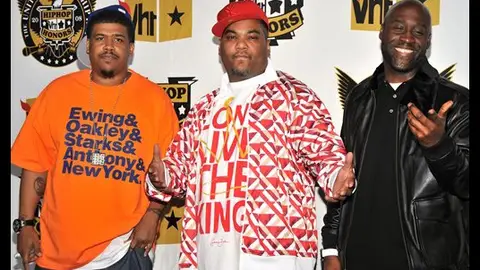 De La Soul - The group certainly looks excited as they get their shine on in casual urban gear.