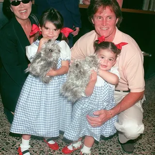 Kylie Jenner @kyliejenner - The youngest Jenner posted this throwback flick of a tiny her and Kendall with their parents for Father's day with a heart-felt message.(Photo: Kylie Jenner via Instagram)