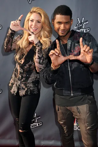 Picture Perfect - Shakira and Usher have a little fun on the red carpet of NBC's The Voice at the Sayers Club in Las Vegas.(Photo: AdMedia / Splash News)
