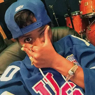 Dej Loaf: Too Deep for the Caption - Dej Loaf is living the rock star life! Let's see what her lyrics really say about her. (Photo: Dej Loaf via Instagram)