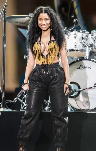 Darling Nicki - Nicki Minaj hits the stage to perform for a crowd of fans during The Roots's 2014 Philly 4th of July Jam in Philadelphia. (Photo: Gilbert Carrasquillo/Getty Images)