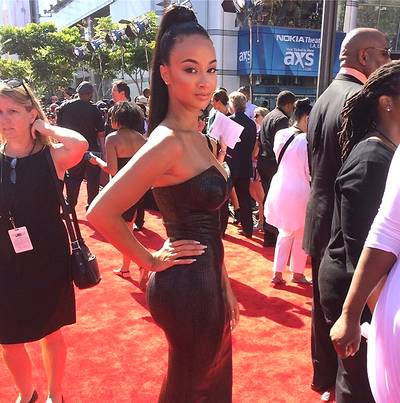 Draya @sodraya - In all honesty, Draya was one of the flyest young ladies strutting on the red carpet. Don't miss her hosting the Top 10 Moments of the BET Experience next week!   (Photo: Draya Michelle via Instagram)