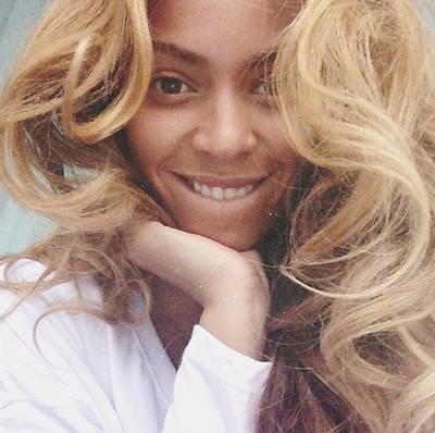 Beyoncé&nbsp;@beyonce - Mrs. Carter strikes again, letting her golden tousled hair fall effortlessly around her bare face.(Photo: Beyonce via Instagram)