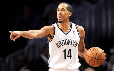 Warriors Pick Up Shaun Livingston - Coming off several devastating knee injuries, Shaun Livingston proved he can bounce back and be a serviceable NBA player, posting 8.3 points per game off the bench for the Brooklyn Nets this past season. The Golden State Warriors took notice and have added him to their roster, according to ESPN. &quot;It's the fit. Definitely the fit,&quot; Livingston told ESPN. &quot;I want to remain competitive and this is the best opportunity. It's sweet to just be in this opportunity. You look at coming into the year, you look at what everyone expected me to do and then you look at the offers and the deal that came in. It's sweet.&quot;&nbsp;(Photo: Maddie Meyer/Getty Images)