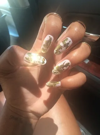@KekePalmer - “Gold foils nails to match my dress!!” wrote Keke Palmer. The actress and host of her own BET talk show showed off her metallic digits while dropping hints about her BET Awards outfit.(Photo: Keke Palmer via Instagram)