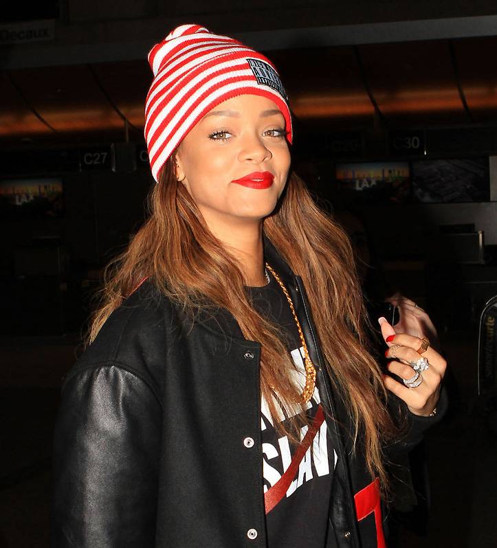 Rihanna and MAC Team Up for Makeup Collection | News | BET