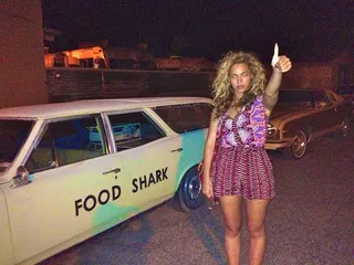 Thumbs Up! - Beyoncé&nbsp;either approves of this set of wheels or is trying to hail a better ride. (Photo: Courtesy of Iambeyonce Tumblr)