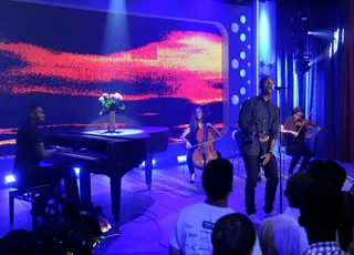 Got It - Luke James performs at 106 &amp; Park, August 7, 2012. (Photo: John Ricard / BET)