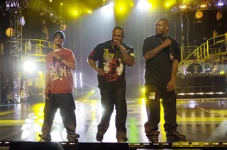 Rap Genius - Hip Hop Awards 2007 - It's a once in a lifetime sight as rappers T.I., Busta Rhymes and Alfamega bust out an improptu rhyme while rehearsing for the 2007 show. Drop the beat! (Photo: Frank Mullen/WireImage)