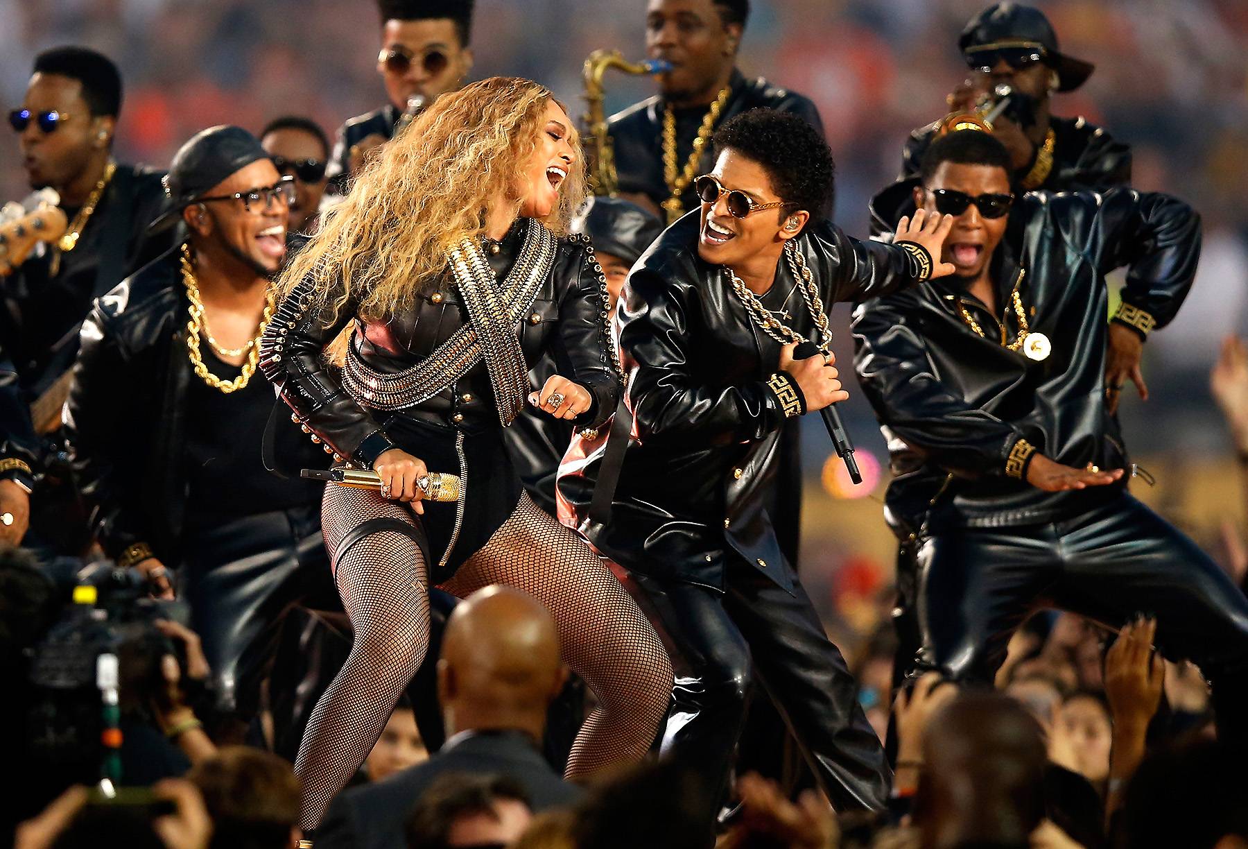 Here's Who's Rumored To Perform At Super Bowl Halftime, News