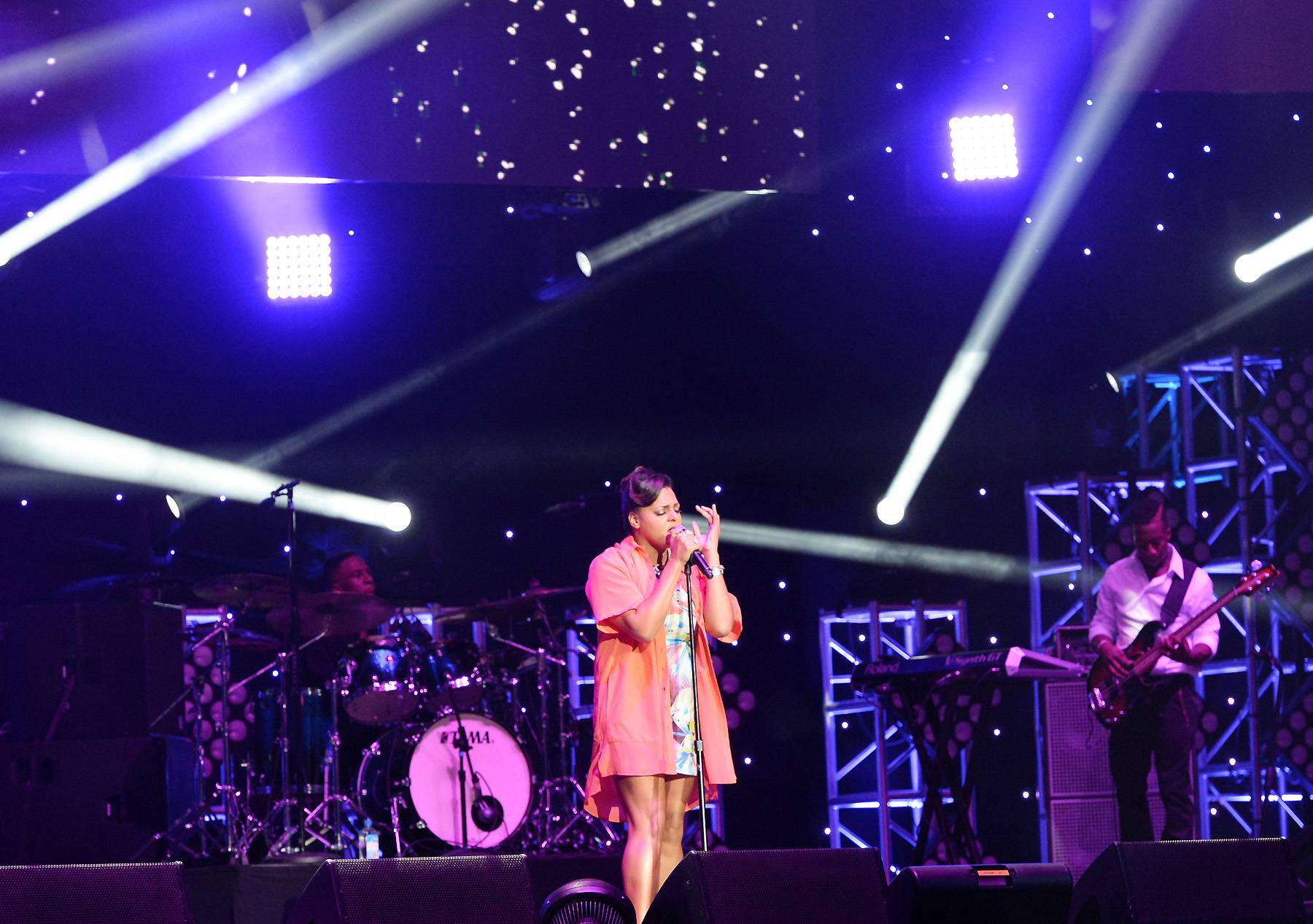 Maxwell Captivates, Jill Scott Sizzles at BET Experience In L.A.