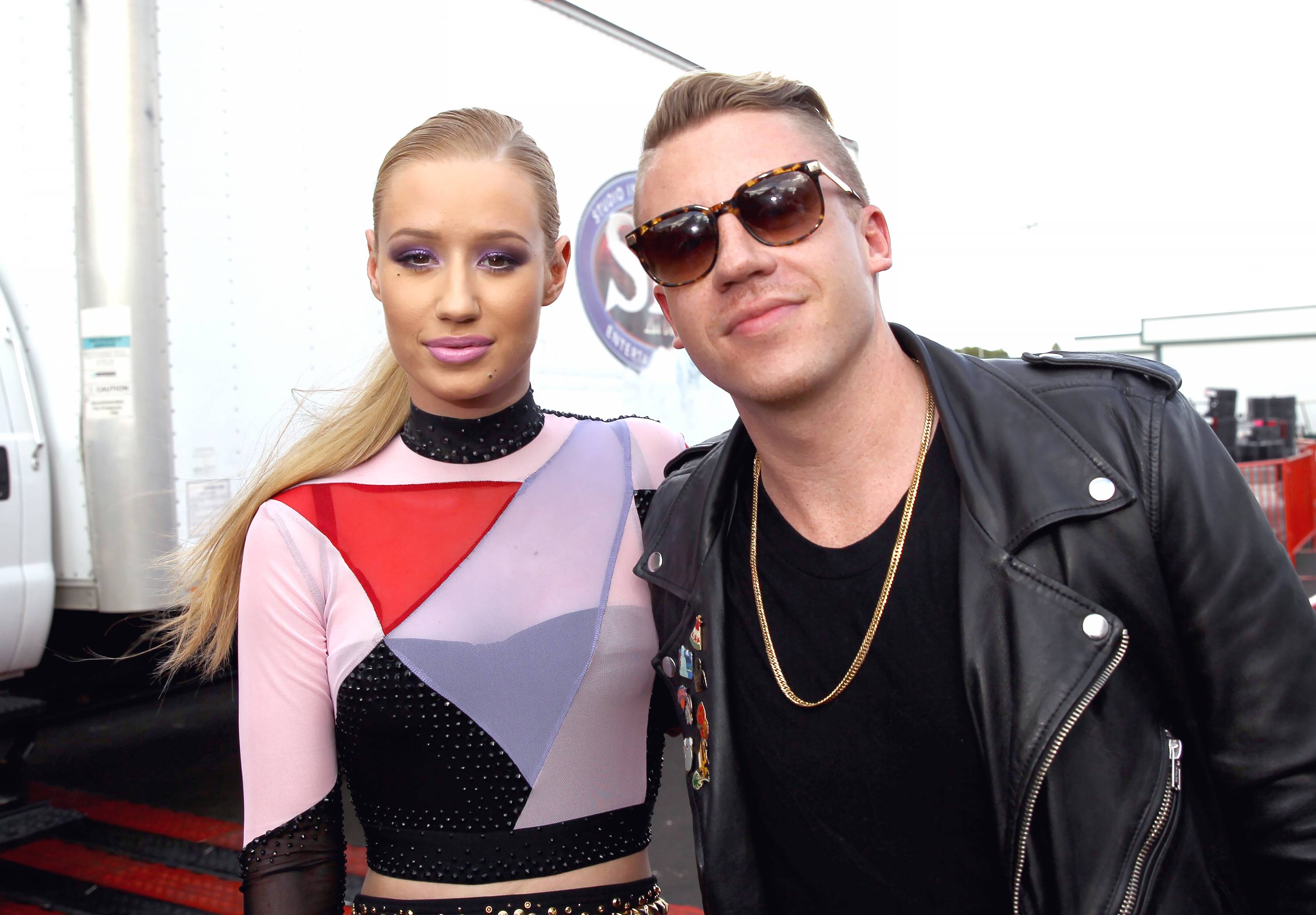 Is It True? Iggy Azalea Responds To Online Gossip - 6flp2cm