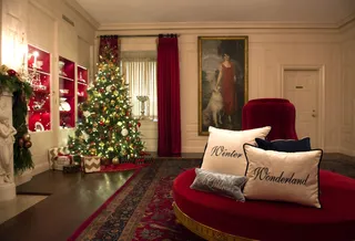 China Room - The China Room tree is almost good enough to eat. Its decorations include a gingerbread garland.(Photo: UPI/Kevin Dietsch /LANDOV)