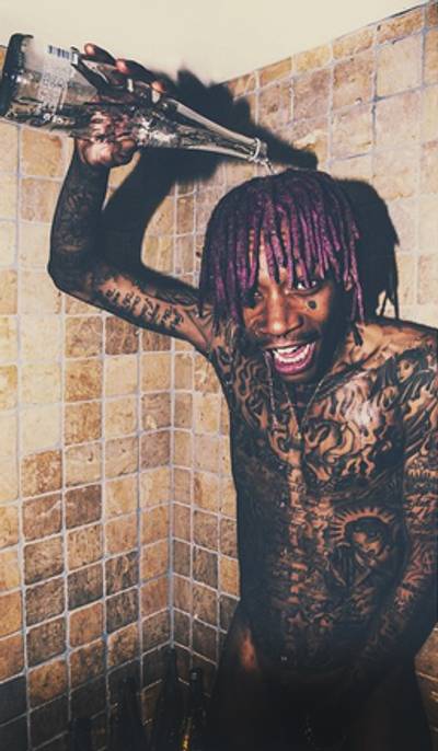 Wiz Khalifa, @mistercap - Why Wiz Khalifa&nbsp;poured distilled water on himself in a shower we'll never know.&nbsp;  (Photo: Wiz Khalifa via Instagram)