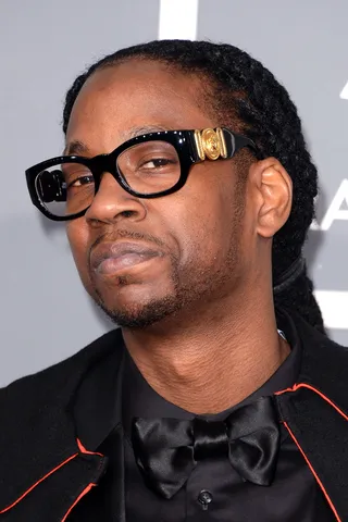 Made-You-Look-Award (Best Hip Hop Style): 2 Chainz - 2 Chainz’s colorful European chic meets street style, exhibited in music videos like "Birthday Song" and "Problems," has turned many heads while making him one of the most fashion-forward stars within his genre. (Photo: Jason Merritt/Getty Images)