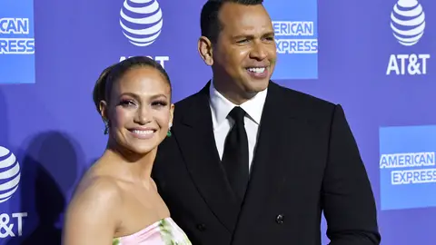 PALM SPRINGS, CALIFORNIA - JANUARY 02: (L-R) Jennifer Lopez and Alex Rodriguez attend the 31st Annual Palm Springs International Film Festival Film Awards Gala at Palm Springs Convention Center on January 02, 2020 in Palm Springs, California. (Photo by Frazer Harrison/Getty Images for Palm Springs International Film Festival)