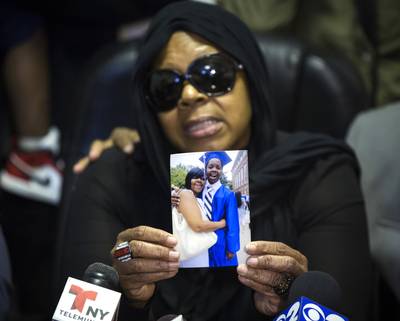 Kimani Gray's Mother Changes Number to Avoid Bloomberg - New York City Mayor Michael Bloomberg probably dodges phone calls often. But these days he is the one being ignored as Carol Gray, mother of slain teenager Kimani Gray, said she changed her phone number to avoid calls from Bloomberg and is uninterested in hearing his condolences or being used in a photo op.(Photo: REUTERS/Lucas Jackson)