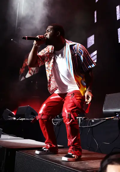 Ferg Dialed Up Te West Coast Swag For This One - (Photo: Ser Baffo/Getty Images for BET)