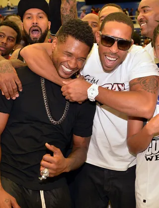 All in Fun - Team Usher beats Team Ludacris during the LudaDay Weekend Celebrity Basketball Game at GSU Sports Arena in Atlanta. (Photo: Rick Diamond/Getty Images for Neuro Drinks)