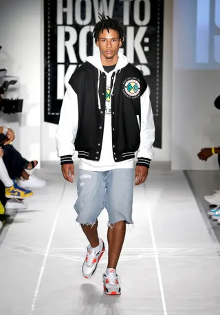 Fresh bombers for the season.  - A sporty bomber jacket is the perfect match for a classic shoe like the Air Max 90s.&nbsp; (Photo: Theo Wargo/Getty Images)