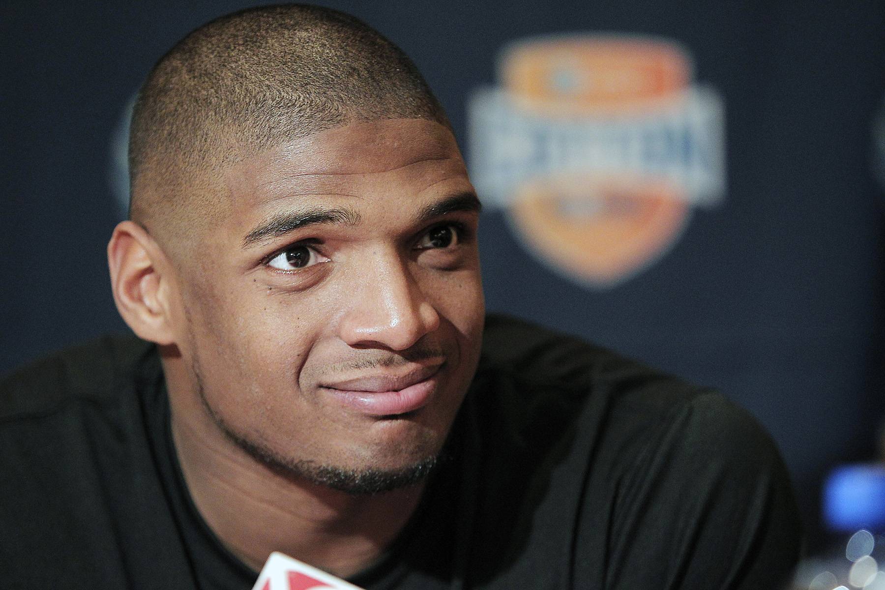 Michael Sam’s Dad Upset His Son Is Gay - Michael Sam said he had the support of his friends and teammates after he revealed he was gay, but what about the support of his family? His father, Michael Sam Sr., told the New York Times, “I’m old school. I’m a man-and-a-woman type of guy.”&nbsp;(Photo: Brandon Wade/AP Photo, File)