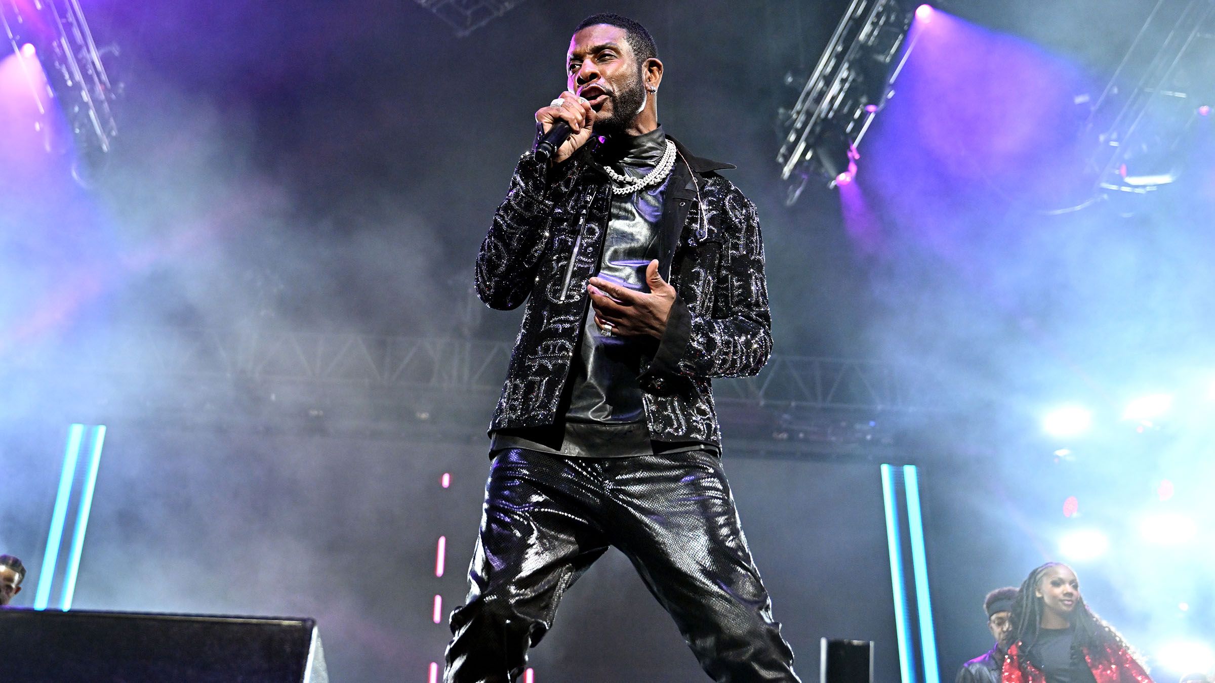Keith Sweat Rocks The Stage And Makes No Apology For His Hennessy - Vimarsana News