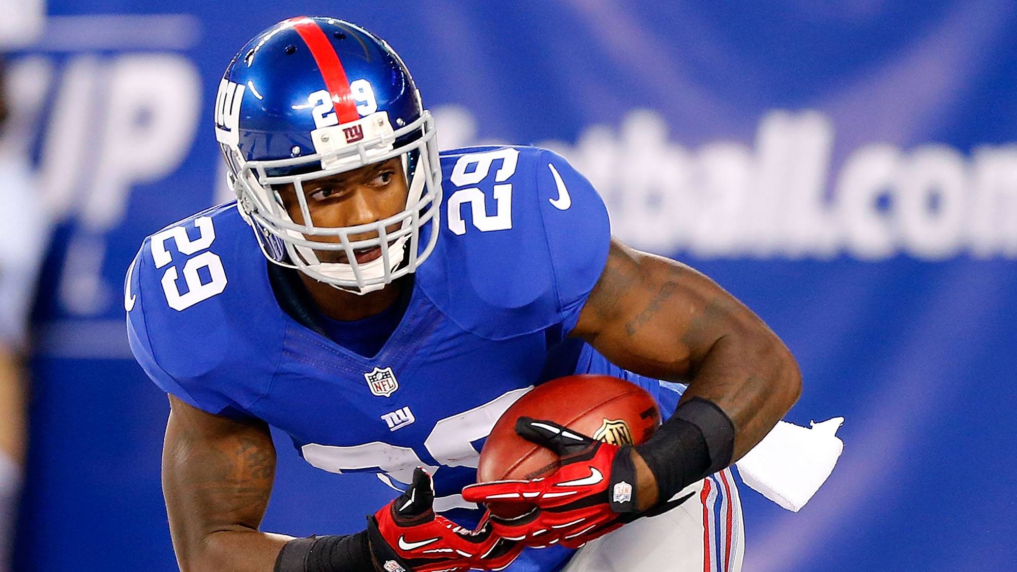 Ex-NFL running back — a former Giant — in ICU after saving his