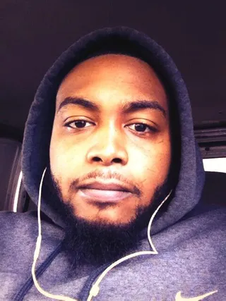 @dnyce_shs - Follower @dnyce_shs reps for Trayvon Martin in a Blue hoodie.(Photo: Twitter via dnyce_shs)