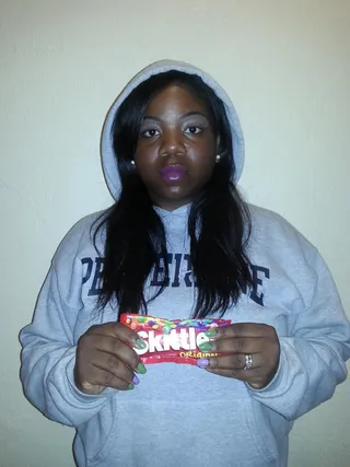@MisssKRah - Follower @MisssKRah salutes Trayvon by holding a pack of Skittles. (Photo: Twitter via MisssKRah)