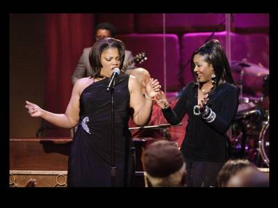 Mo'Nique & Angela WInbush - Angela talks about how she beat cancer and went to divinity school.