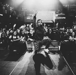 Rock Star Life - "My people wanna see me, so order more tickets / They all wanna be me, but i'm sorta so different / Please download my songs; everybody listen / Everybody out your seats / Don't move off your pivots." — "Just Do It"&nbsp;(Photo: Dej Loaf via Instagram)