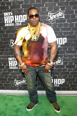 Busta Rhyme Fires it Up  - Busta Rhymes is lively in a multi-colored shirt and stacks of gold chains. (Photo: Bennett Raglin/BET/Getty Images for BET)&nbsp;