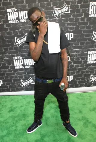 /content/dam/betcom/images/2014/09/Shows/Hip-Hop-Awards/092014-shows-hha-2014-style-red-carpet-fashion-2-Bobby-Shmurda.jpg