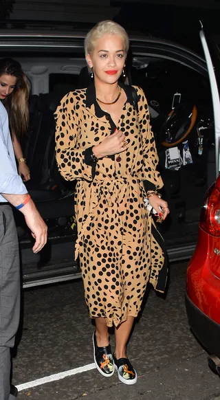 Casual Fine Dining - Rita Ora&nbsp;arrives to dinner at Nobu restaurant in London in a leopard print trench dress.(Photo: Palace Lee, PacificCoastNews)