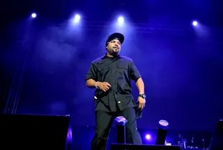 COOL AS ICE - Ice Cube helped close the night out with a solo set just ahead of the N.W.A. reunion.&nbsp;(Photo: Earl Gibson/BET/Getty Images for BET)