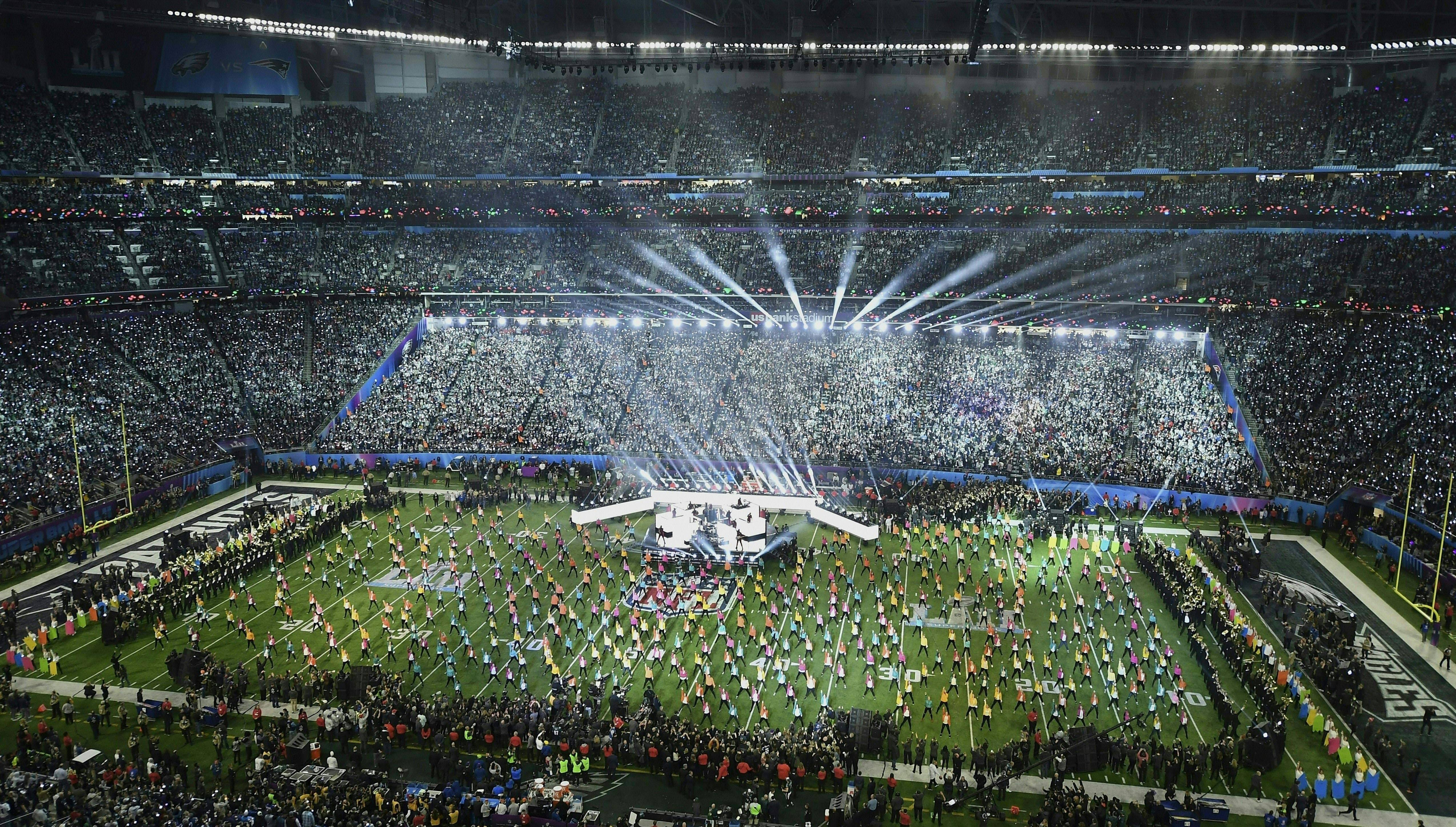 Big Game 2022: Dancers criticize halftime show recruiters for alleged  unpaid gigs, call for change