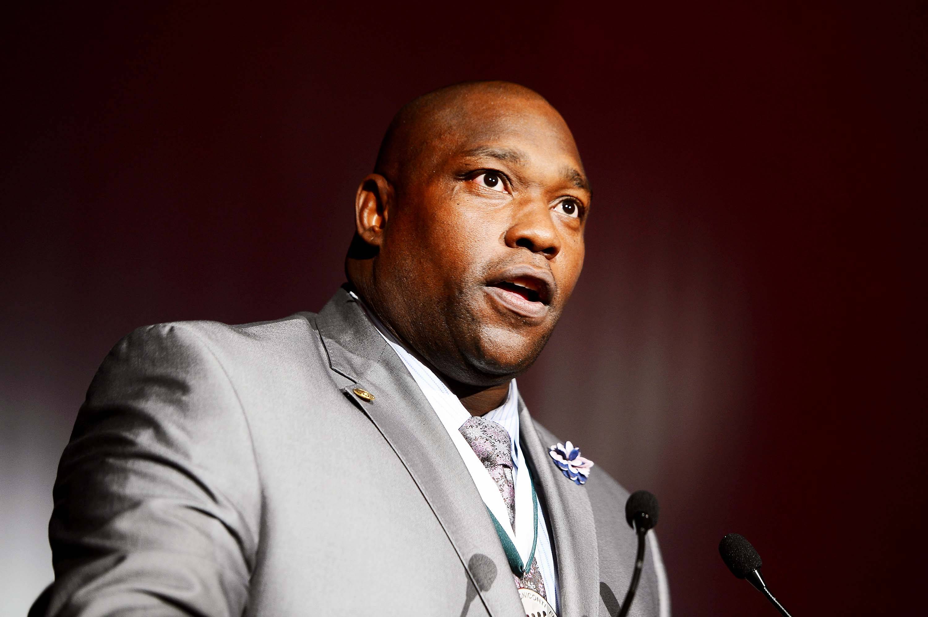 Warren Sapp Denies Urinating In Front Of The Former NFL Network