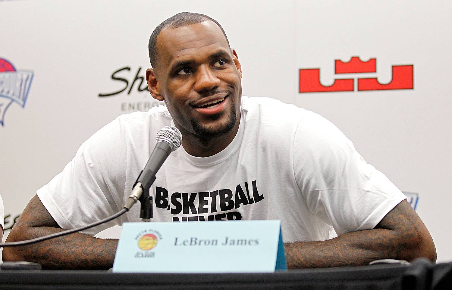 LeBron James - Like Obama, former Cleveland Cavalier James knows what it's like to feel the heat from a swing state. But the NBA star still has the support of the basketball-loving President, and Obama can count on a fat check from James during each election.&nbsp;(Photo: Mike Ehrmann/Getty Images)