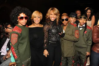 Mary Mary and Mindless Behavior\r - The lovely ladies of Mary Mary looking just as young and vibrant as the teen stars. (Photo: Frank Micelotta/PictureGroup)