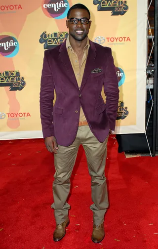 Lance Gross\r - The hunky actor rocked a purple blazer with pure confidence.\r\r(Photo: Kat Goduco/PictureGroup)