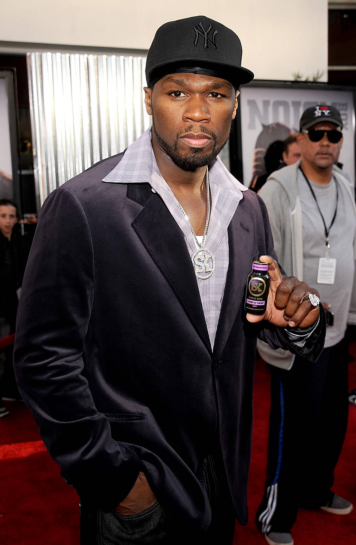 Nice and Smooth\r - Curtis &quot;50 Cent&quot; Jackson is looking like his old self at the red carpet premiere of Real Steel at the Gibson Amphitheatre in Universal City, California.\r(Photo: Gregg DeGuire/PictureGroup)