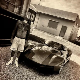 I Can Transform Ya - "Need a ride, I can Range you up/Money, I can change you up/You can ride your own, no longer be the passenger/Swag low, I build you up"(Photo: Chris Brown via Instagram)