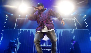 /content/dam/betcom/images/2015/12/Music-12-01-12-15/120815-music-chris-brown-performs.jpg