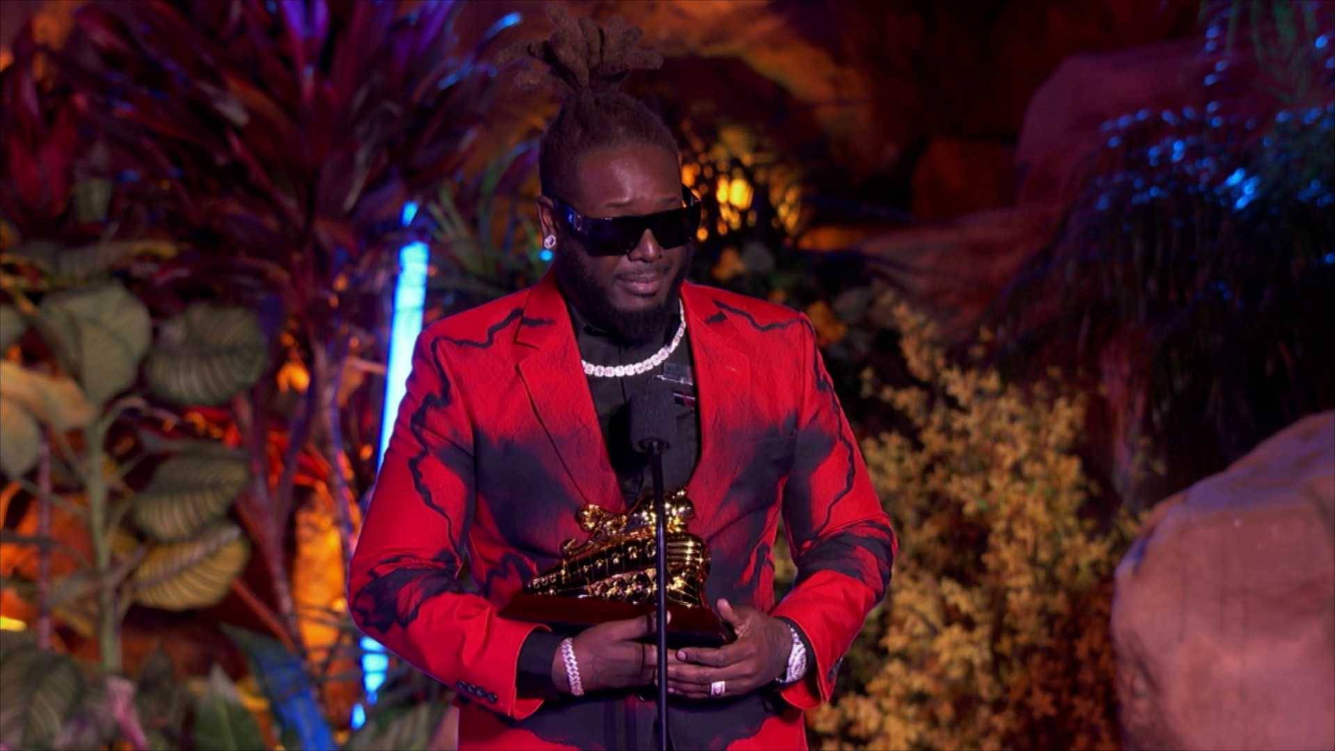 T-Pain accepts the Legend Award at the BET Soul Train Awards 2023.